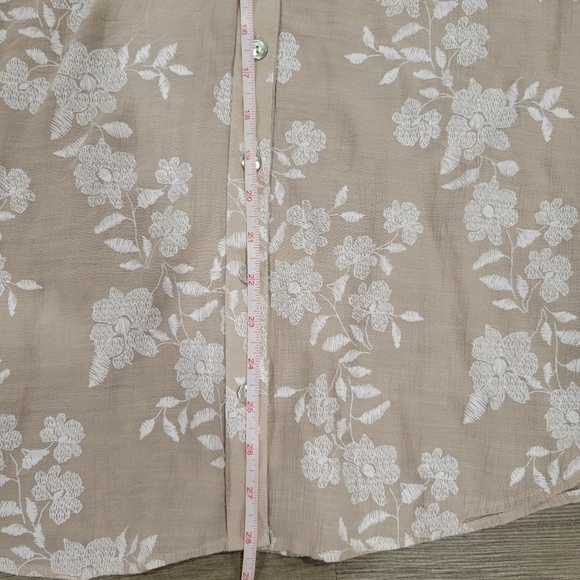 Sara Michelle Floral Print Button Down Blouse Size 2X - Picture 8 of 9